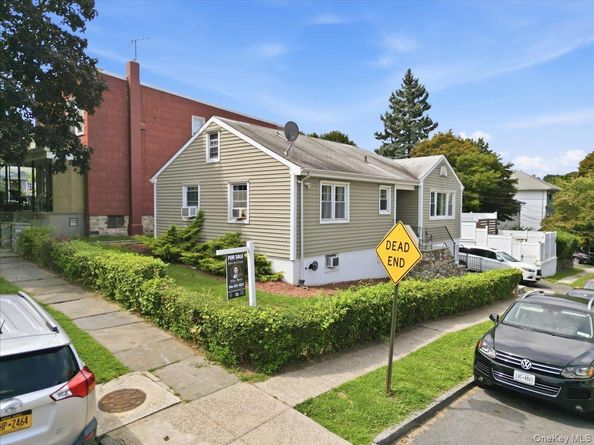 25 Coolidge Avenue, Yonkers NY 10701