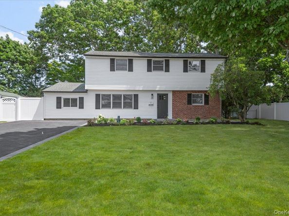 103 Bonnie Road, Oakdale NY 11769