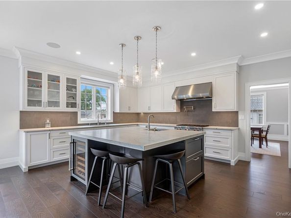 622 W 256th Street, Bronx NY 10471