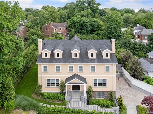 622 W 256th Street, Bronx NY 10471