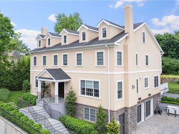 622 W 256th Street