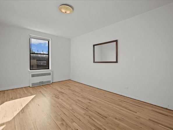 2750 Olinville Avenue 3L, Bronx NY 10467