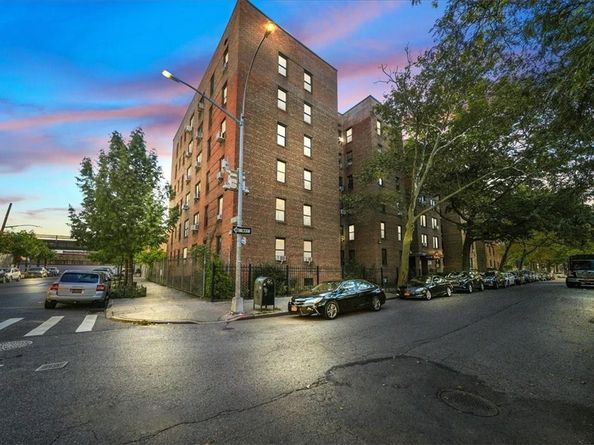 2750 Olinville Avenue 3L, Bronx NY 10467