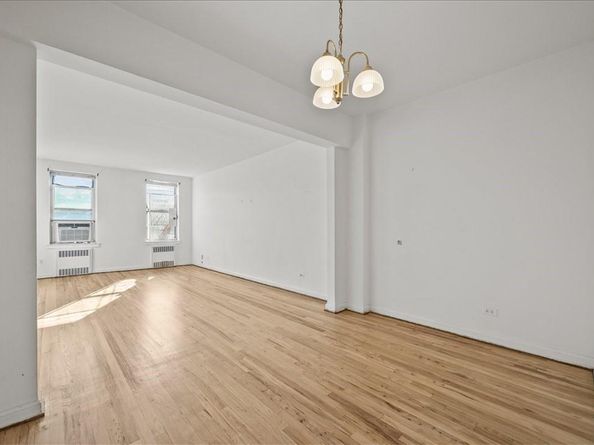 2750 Olinville Avenue 3L, Bronx NY 10467