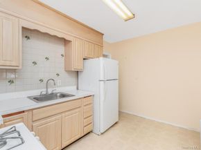 143 Hilltop Acres 143, Yonkers NY 10704