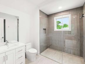 5 White Oak Lane, Southampton NY 11968