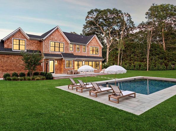 5 White Oak Lane, Southampton NY 11968