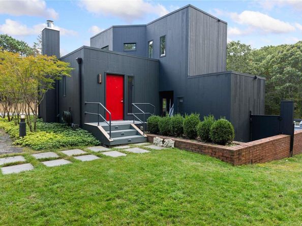 707 Pleasure Drive, Flanders NY 11901
