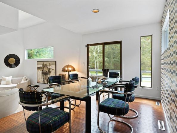 707 Pleasure Drive, Flanders NY 11901