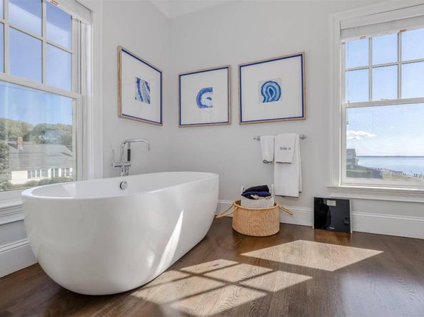 70 Peconic Avenue, Shelter Island NY 11964