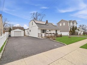 2552 Woodland Avenue, Wantagh NY 11793