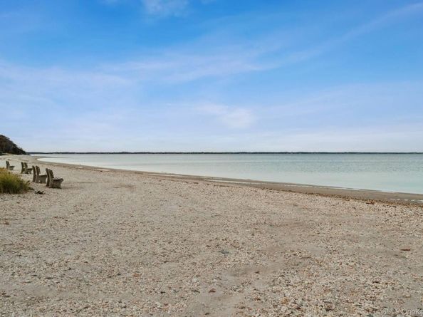 14 E Landing Road, Hampton Bays NY 11946