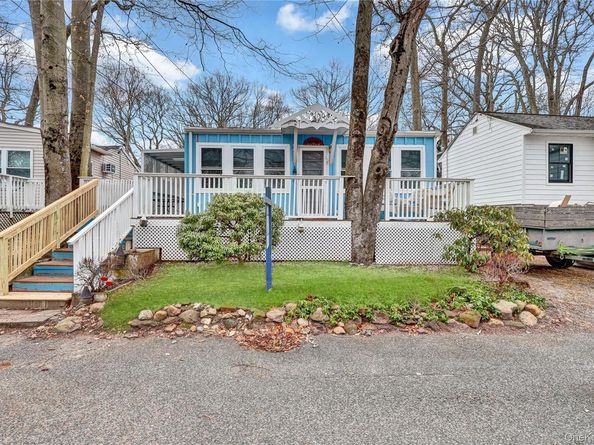 21 Cottage Road, Baiting Hollow NY 11933