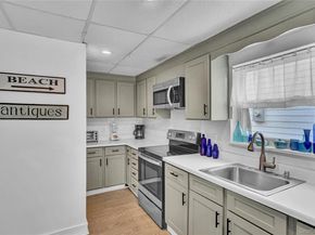21 Cottage Road, Baiting Hollow NY 11933