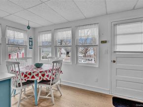 21 Cottage Road, Baiting Hollow NY 11933