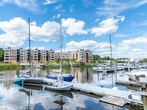 100 Garvies Point Road 1116, Glen Cove NY 11542