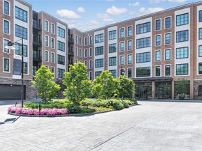 100 Garvies Point Road 1116, Glen Cove NY 11542