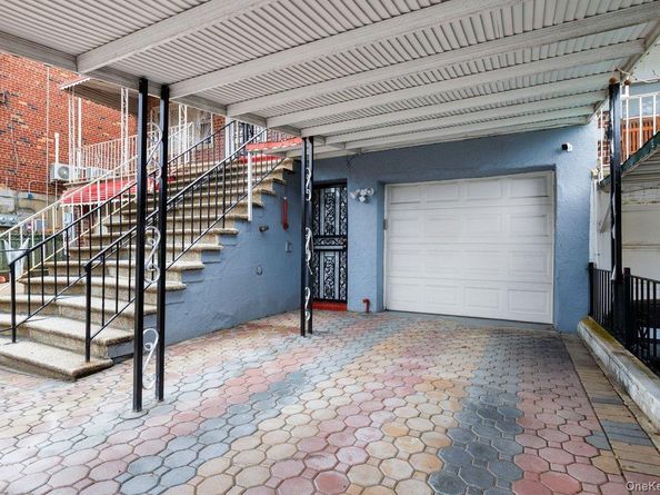 3241 Colden Avenue, Bronx NY 10469