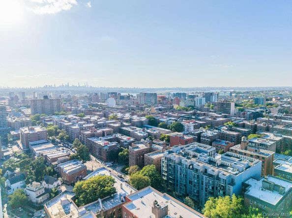 144-27 Sanford Avenue 8O, Flushing NY 11355