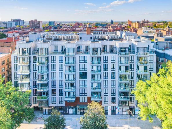 144-27 Sanford Avenue 8O, Flushing NY 11355