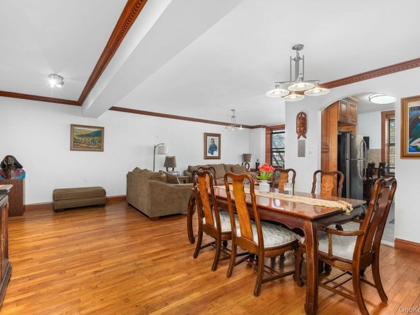 3531 Bronxwood Avenue 2J, Bronx NY 10469