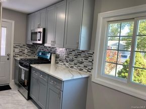 154 Charter Oaks, Brentwood NY 11717