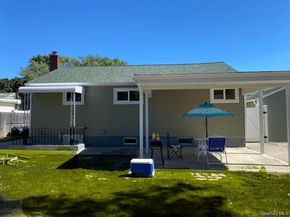 154 Charter Oaks, Brentwood NY 11717