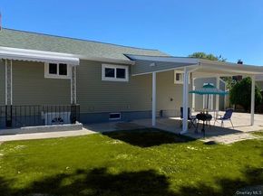 154 Charter Oaks, Brentwood NY 11717
