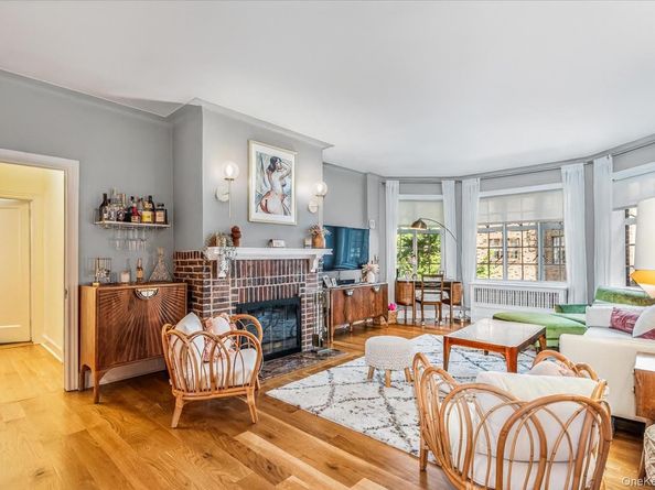 38-30 Douglaston Parkway G2, Douglaston NY 11363