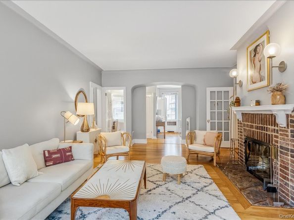 38-30 Douglaston Parkway G2, Douglaston NY 11363