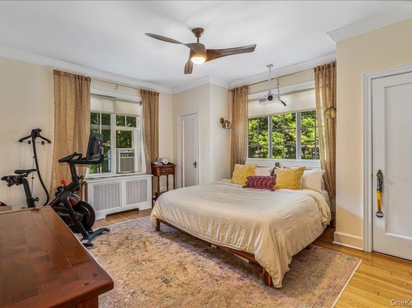 38-30 Douglaston Parkway G2, Douglaston NY 11363
