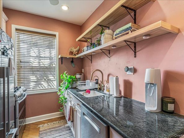 38-30 Douglaston Parkway G2, Douglaston NY 11363