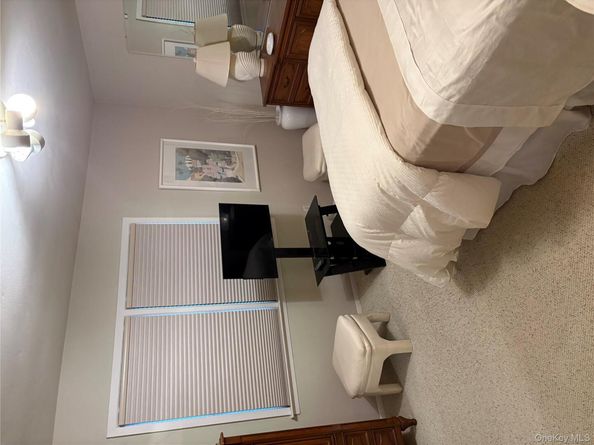 25011 40th Avenue, Little Neck NY 11363
