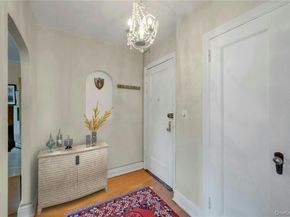 280 Bronxville Road 9B, Bronxville NY 10708