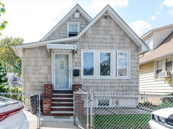 1 Oak Avenue