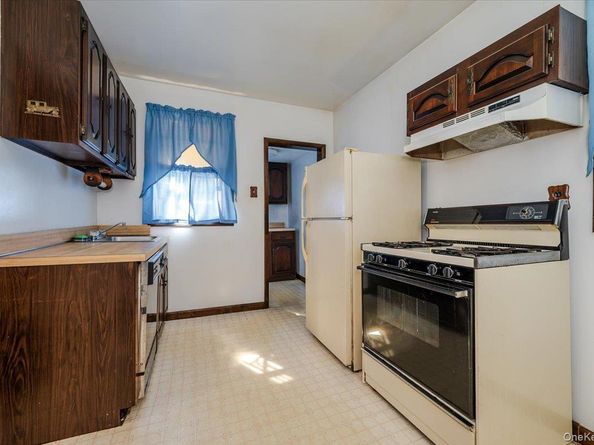 1 Oak Avenue 1, Bronx NY 10465