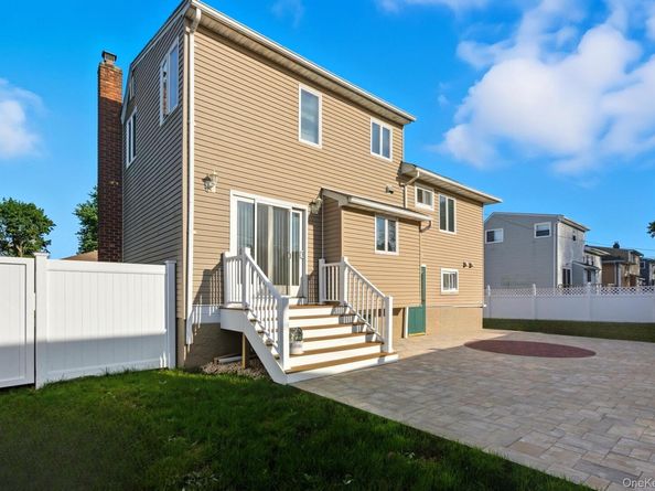 6 Martin Street, Massapequa NY 11758