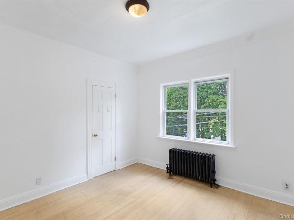 15 Desmond Avenue, Bronxville NY 10708