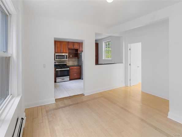 15 Desmond Avenue, Bronxville NY 10708