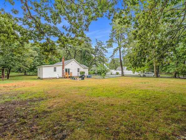5 Sycamore Street, Centereach NY 11720