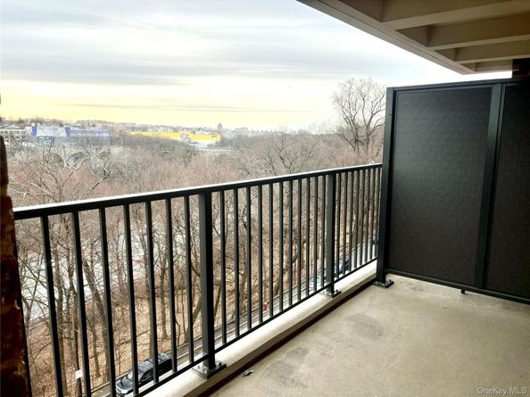 61 Bronx River Road 7H, Yonkers NY 10704