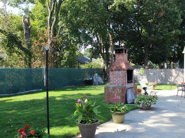 61 Saint Peters Drive, Brentwood NY 11717