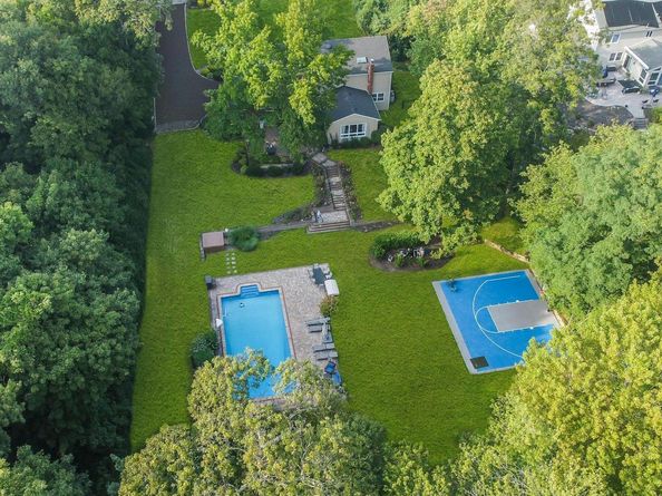 18 Norma Lane, Dix Hills NY 11746