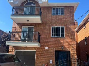 1109 Clarence Avenue