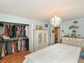 4 Cranford Road, Plainview NY 11803
