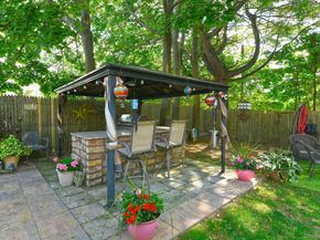 4 Cranford Road, Plainview NY 11803