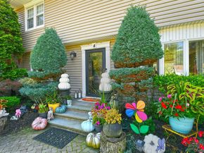 4 Cranford Road, Plainview NY 11803