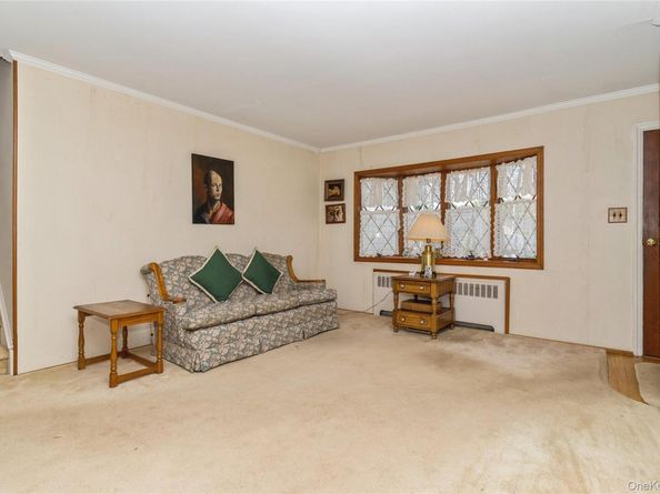 3860 Maplewood Drive, Seaford NY 11783