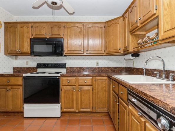 3860 Maplewood Drive, Seaford NY 11783