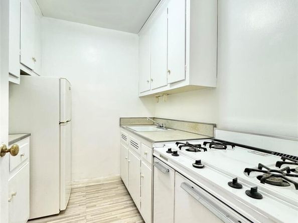 8337 Saint James Avenue Unit 3S, Elmhurst NY 11373